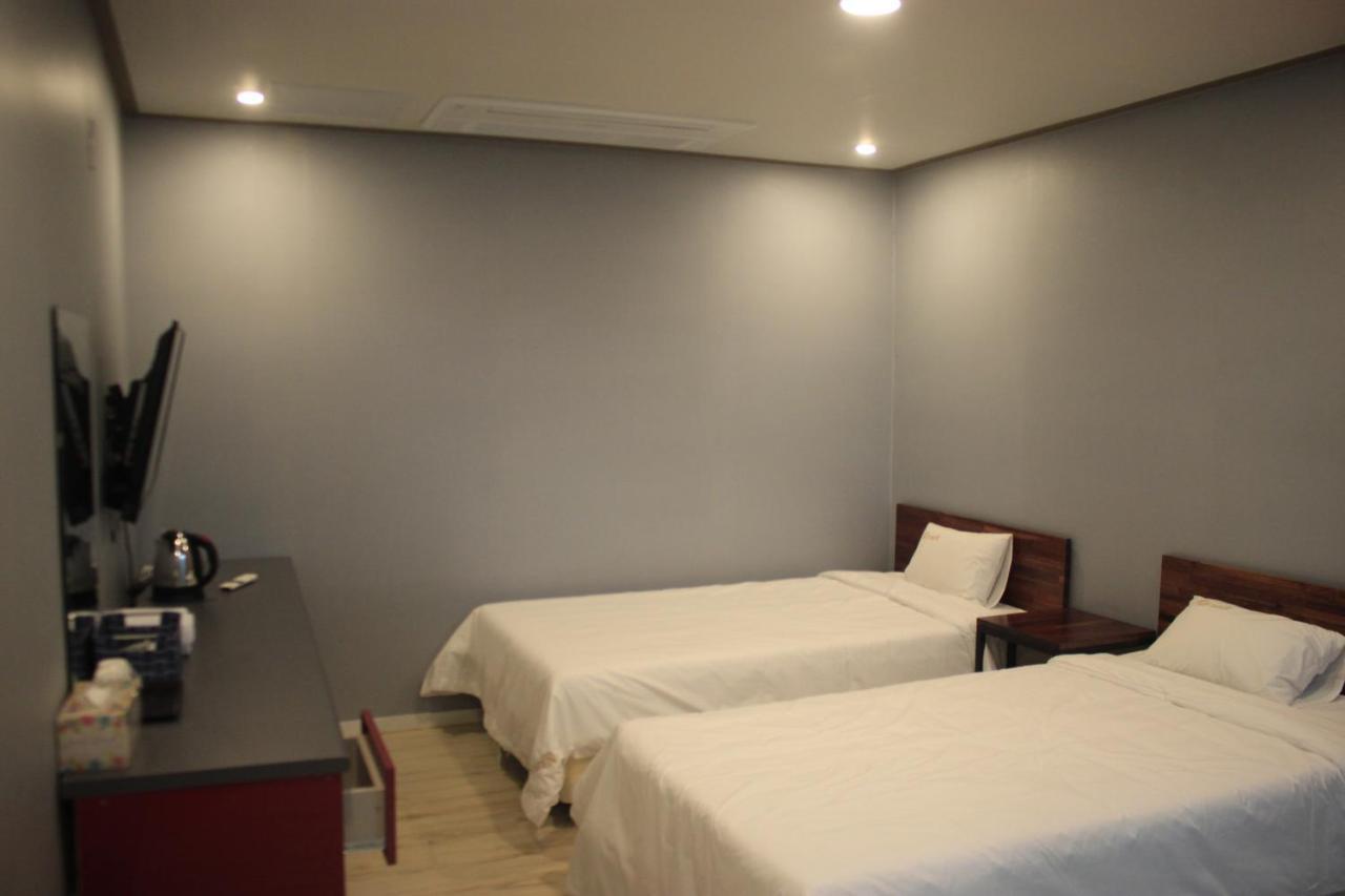 The Ozen Motel Jeju Luaran gambar